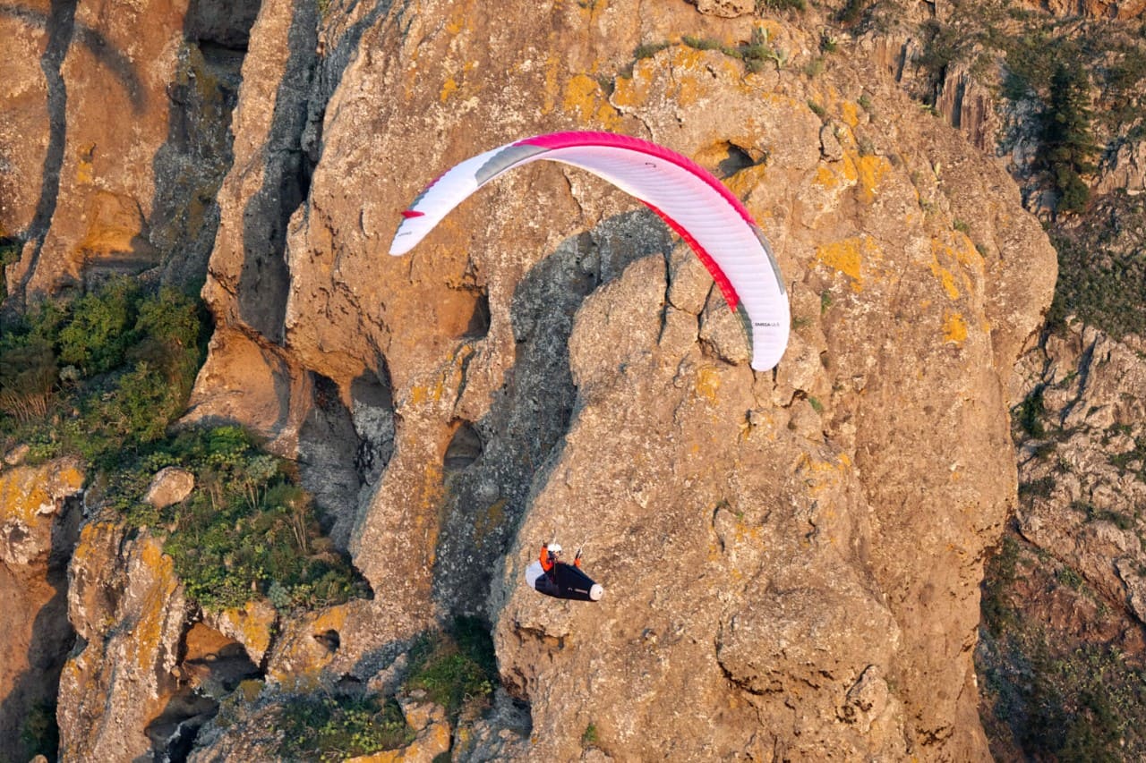 Experience the Thrill: Advance Omega ULS Paraglider advance OMEGA ULS paragliding montenegro1