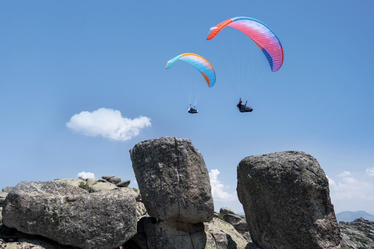 Advance Epsilon DLS: Elevate Your Flight advance epsilon dls paragliding montenegro2