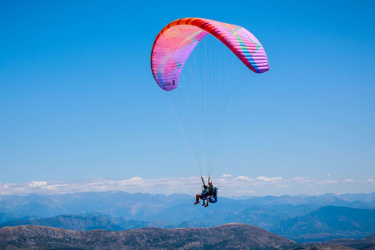 bgd-dual3-1 image Fly with Confidence: Discover the Power of the BGD DUAL 3 Tandem Paraglider