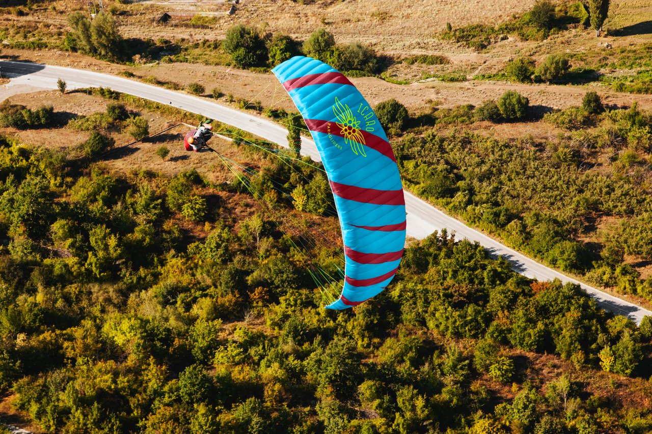 Aquila by ICARO: A Versatile Freestyle Paraglider Review
