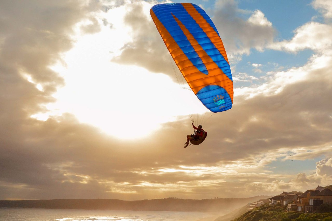icaro-paragliders-gliders-sitta image Sitta Ultralight Hike & Fly Paraglider: Review & Analysis